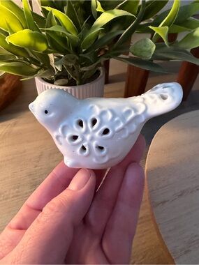5/$20 Small Ceramic Bird Figure
